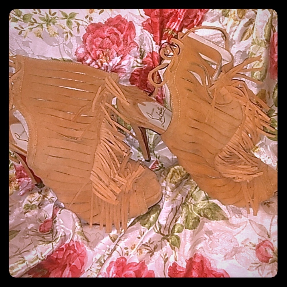 Louis Vuitton red bottoms suede Fringe high heels